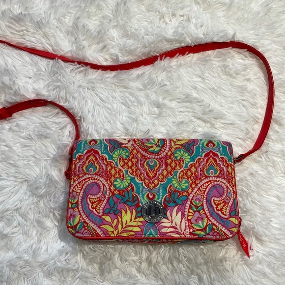 Vera Bradley Handbags - Vera Bradley Paisley Crossbody Purse